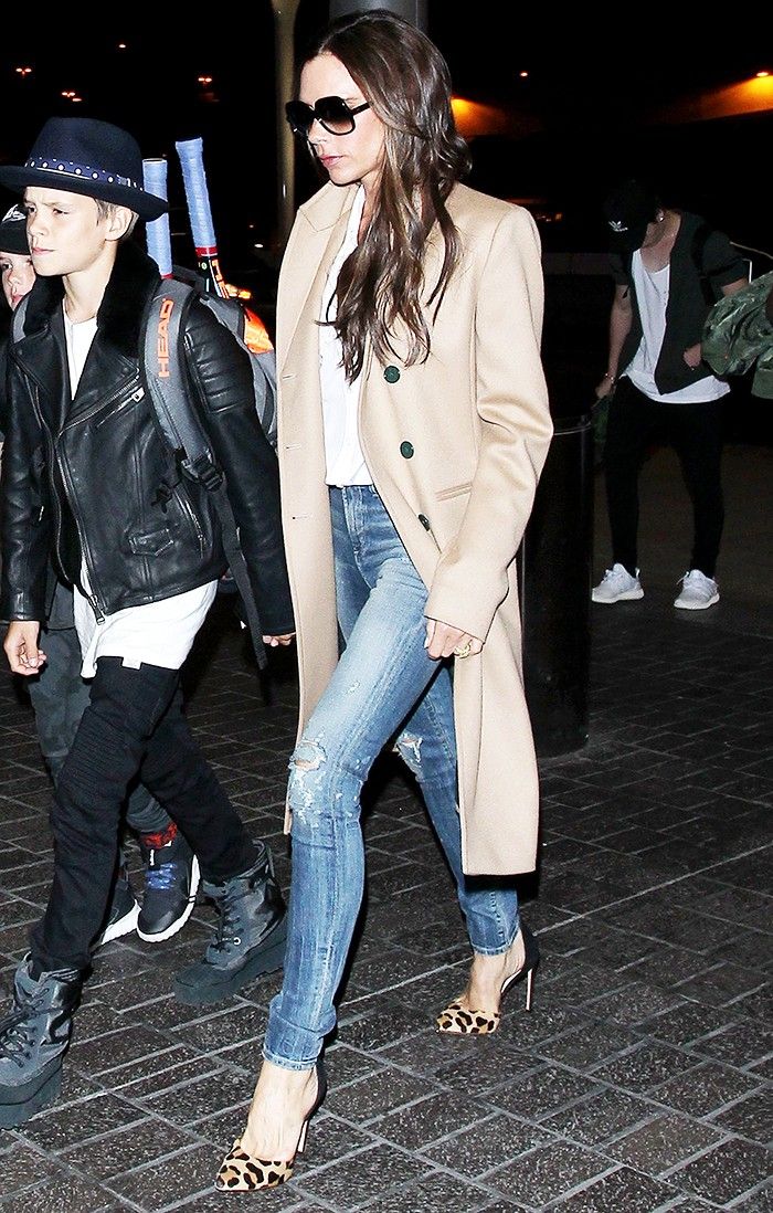 Phụ nữ trên 40 tuổi nên tham khảo 10 cách mặc quần skinny jeans trẻ trung- Ảnh 2. Phụ nữ trên 40 tuổi nên tham khảo 10 cách mặc quần skinny jeans trẻ trung- Ảnh 2.