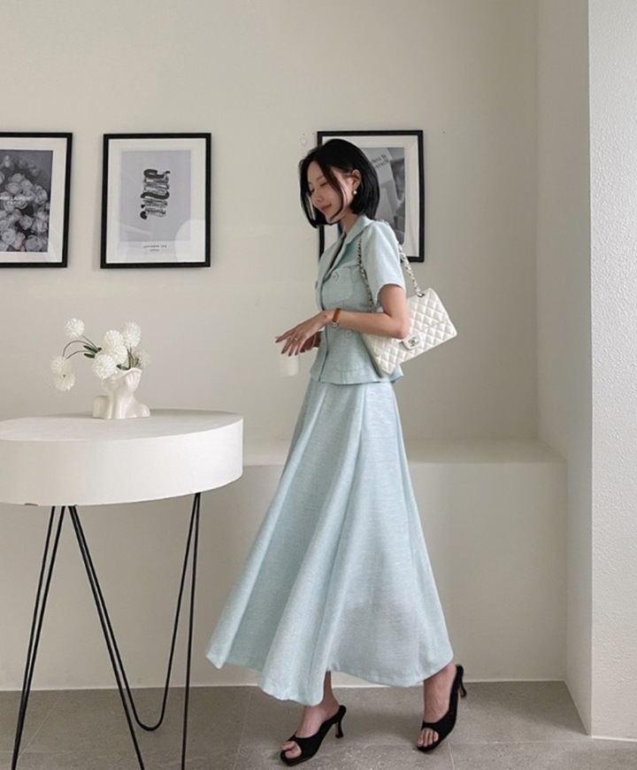 Kiểu váy áo thanh lịch giúp 'ăn gian' chiều cao - Ảnh 2. Kiểu váy áo thanh lịch giúp 'ăn gian' chiều cao - Ảnh 2.